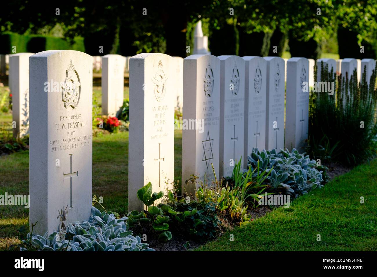 Allemagne: Cimetière de guerre de la forêt de Reichswald, le plus grand cimetière du Commonwealth d'Allemagne. Il détient les restes de 7,654 soldats. Banque D'Images