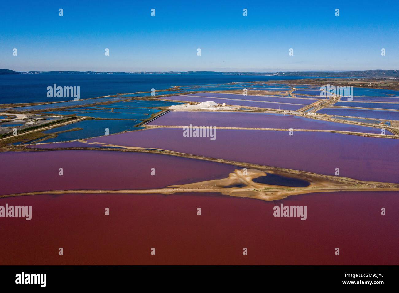 Berre l Etang sud est de la France vue aérienne des marais salants