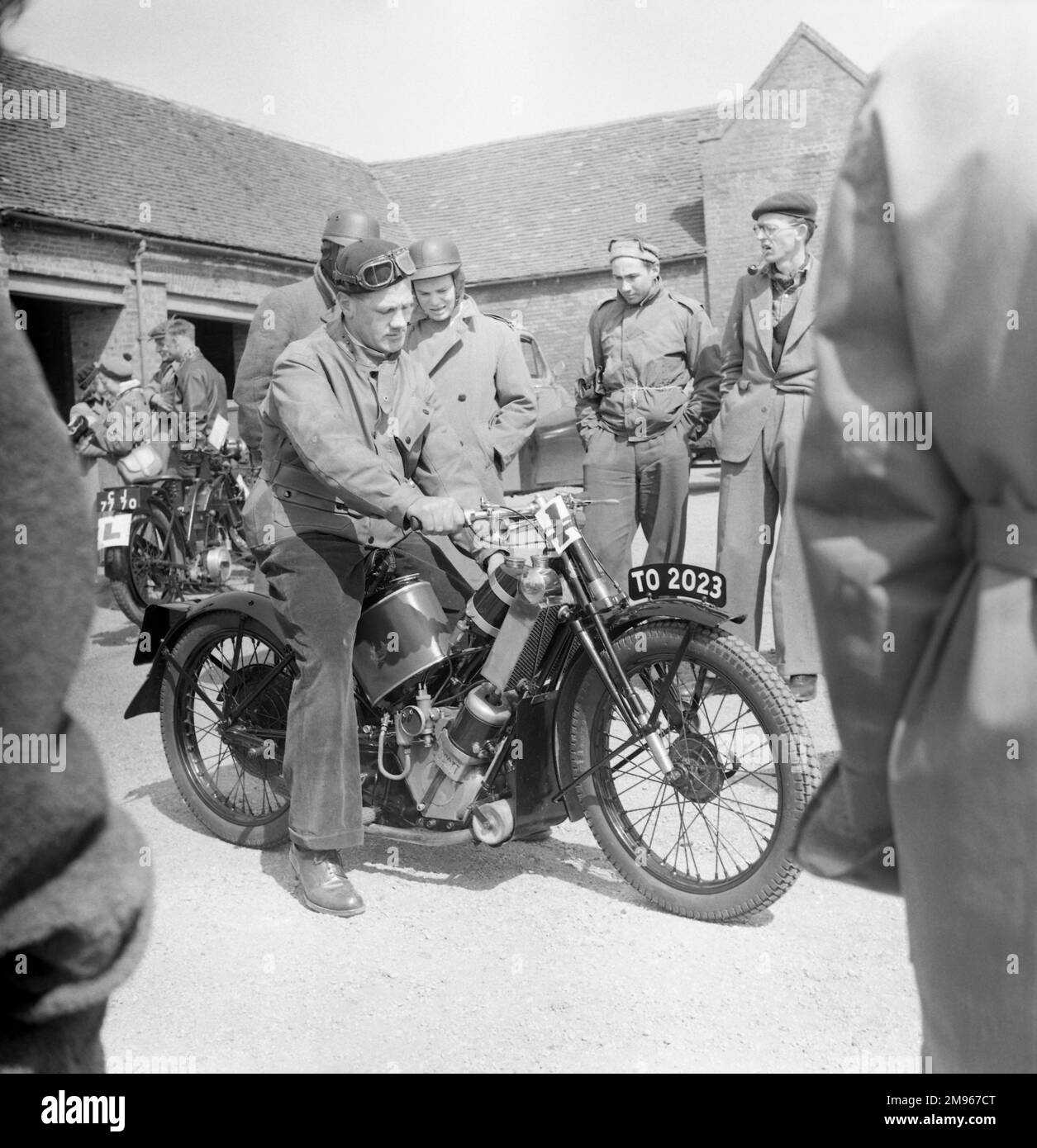 Rallye moto de vétéran à Great Whitley, Worcestershire. Photographie de Norman Synge Waller Budd Banque D'Images