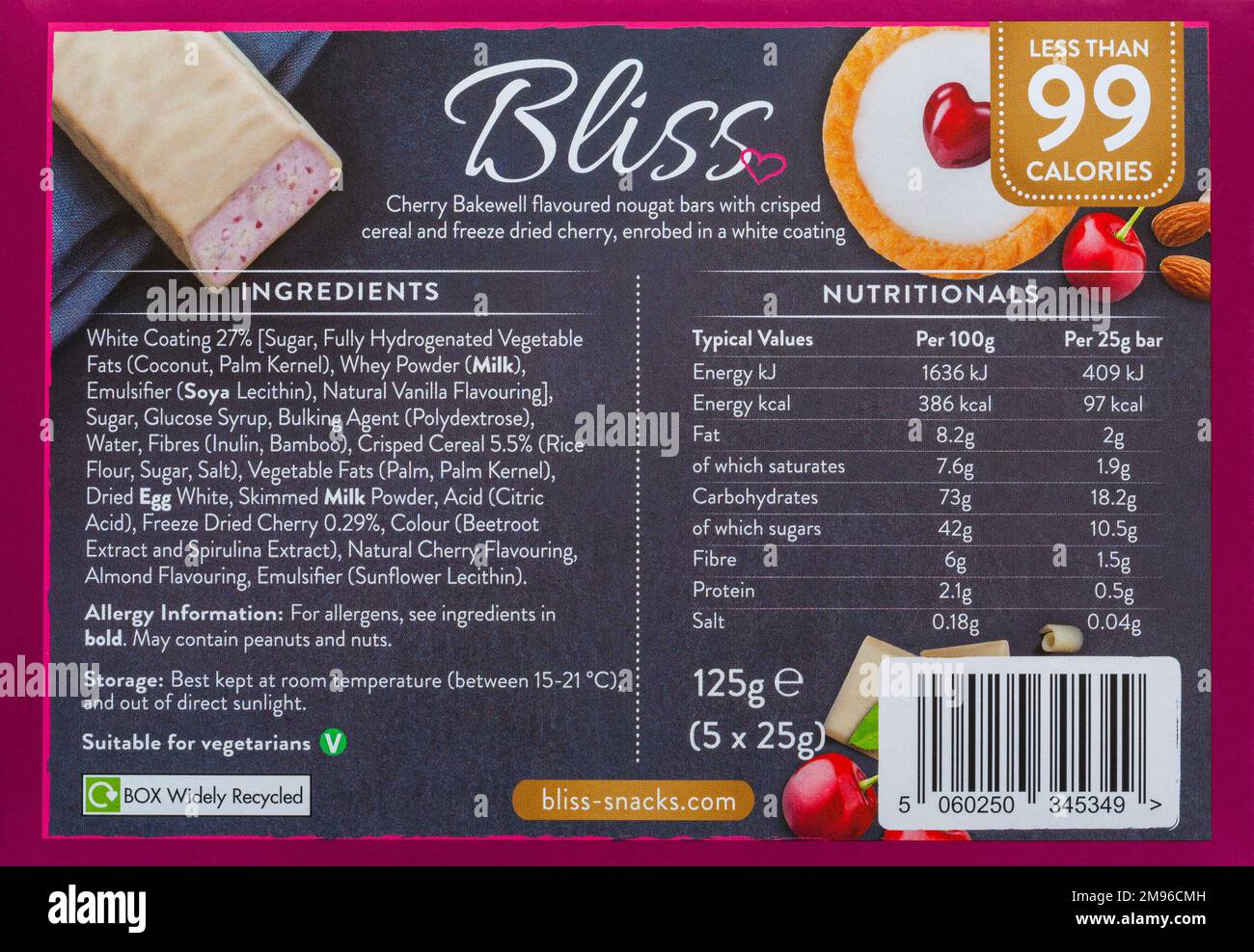 Liste des ingrédients alimentaires au dos du paquet de barres de fouet au chocolat blanc Bliss et à la cerise bakewell - étiquette d'emballage d'étiquetage des aliments Banque D'Images