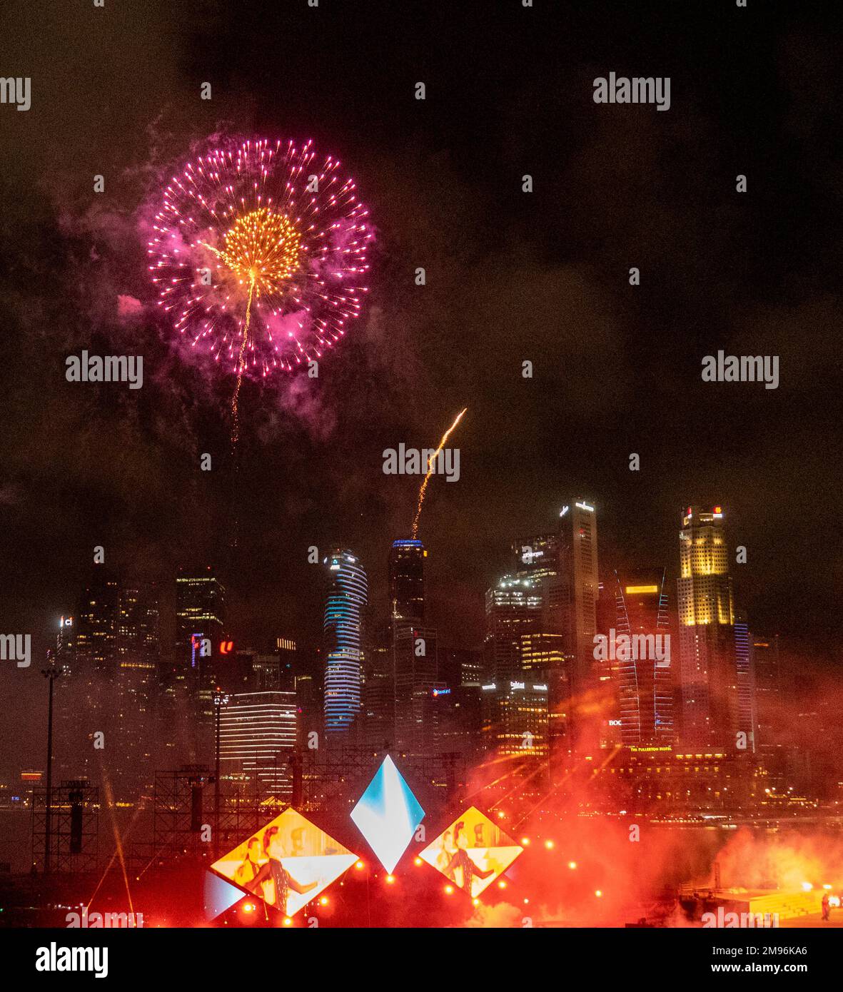 Feux d'artifice de la Saint-Sylvestre 2022 à Marina Bay Singapour Banque D'Images