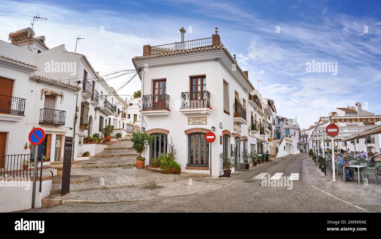 Village blanc de Frigiliana, Andalousie, Espagne Banque D'Images