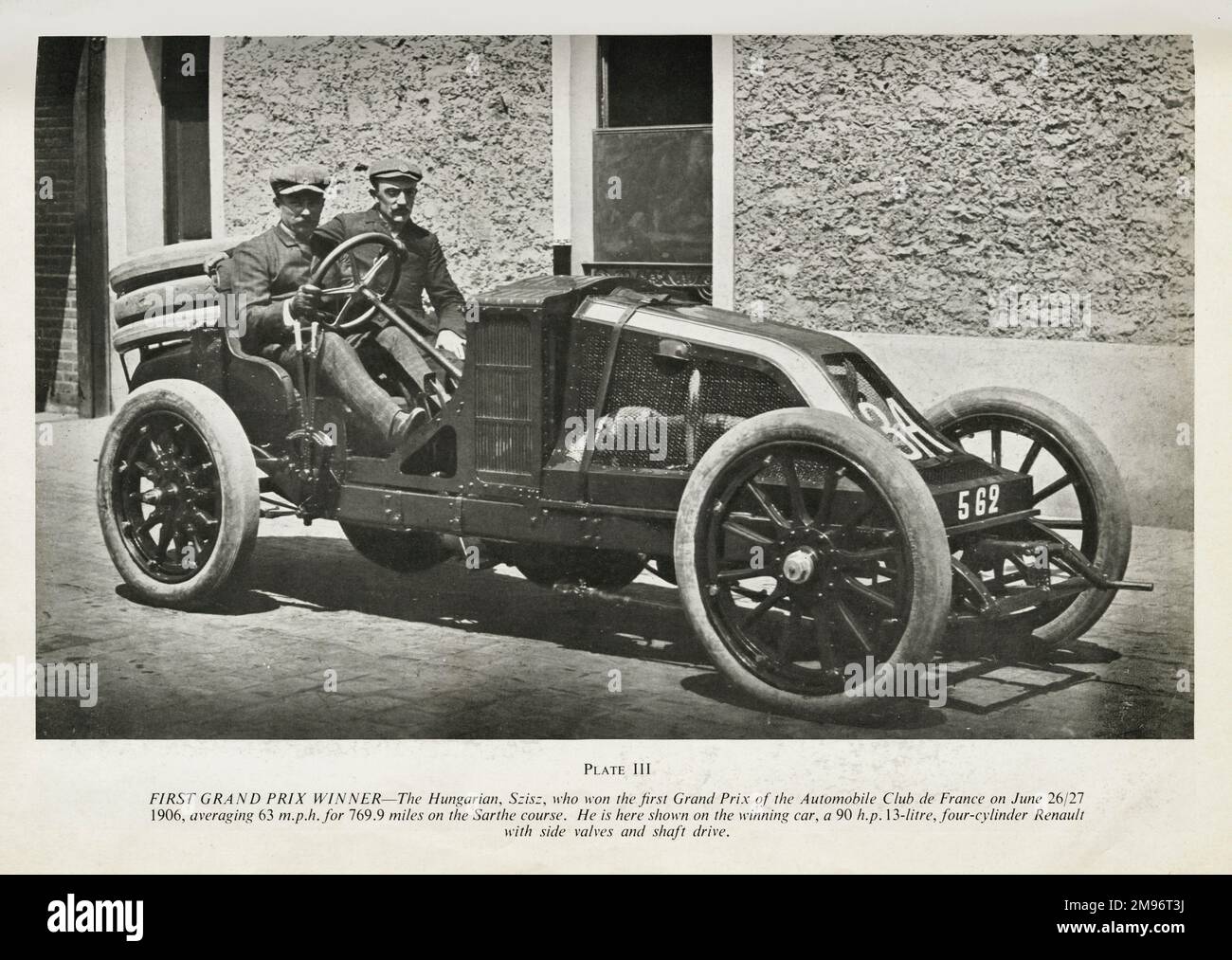 Vainqueur du premier Grand Prix - le Hongrois Szisz, qui a remporté le premier Grand Prix de l'automobile Club de France le 26/27 1906 juin, avec une moyenne de 63 km/h sur 769,9 miles sur le parcours de Sarthe. Il est montré ici dans la voiture gagnante, une Renault 90 ch, 13 litres, quatre cylindres avec soupapes latérales et entraînement d'arbre Banque D'Images