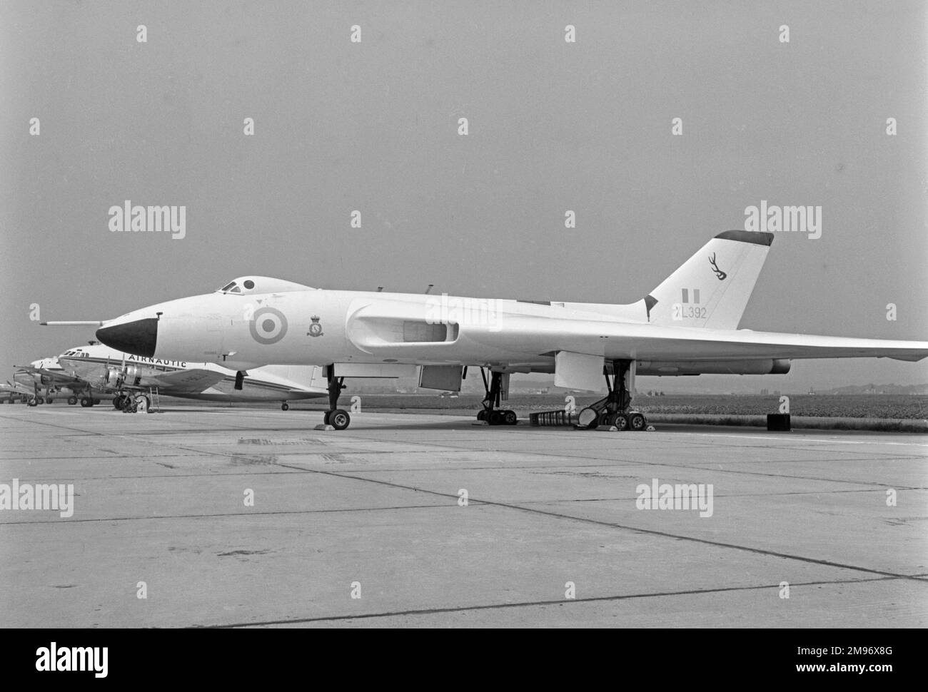 Le 83 e Escadron a été le premier à recevoir Mk2 Vulcans. De 1962 à 1964 XL392 a été basé à RAF Scampton et a porté l'arme nucléaire du Soleil jaune jusqu'à ce qu'il soit remplacé par Blue Steel. Banque D'Images