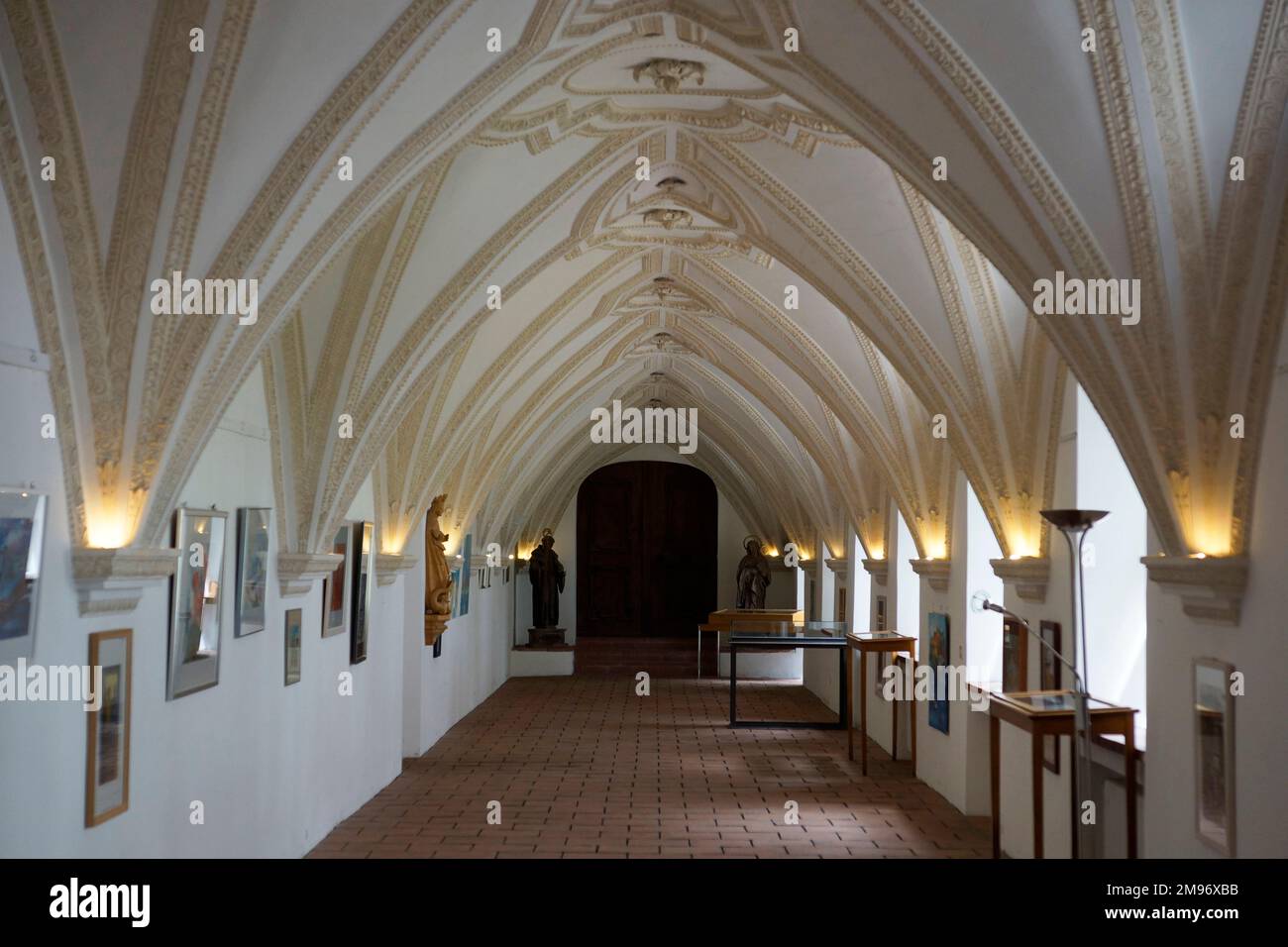 Allemagne, Bayern, Penzberg, Benediktbeuern: Monastère de Benediktbeuern (739 AD), cloître. Banque D'Images