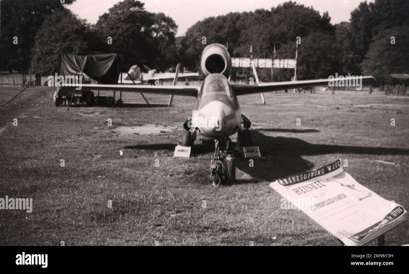 Vue d'un chasseur à réaction Heinkel He162 à Green Park, Londres. Banque D'Images