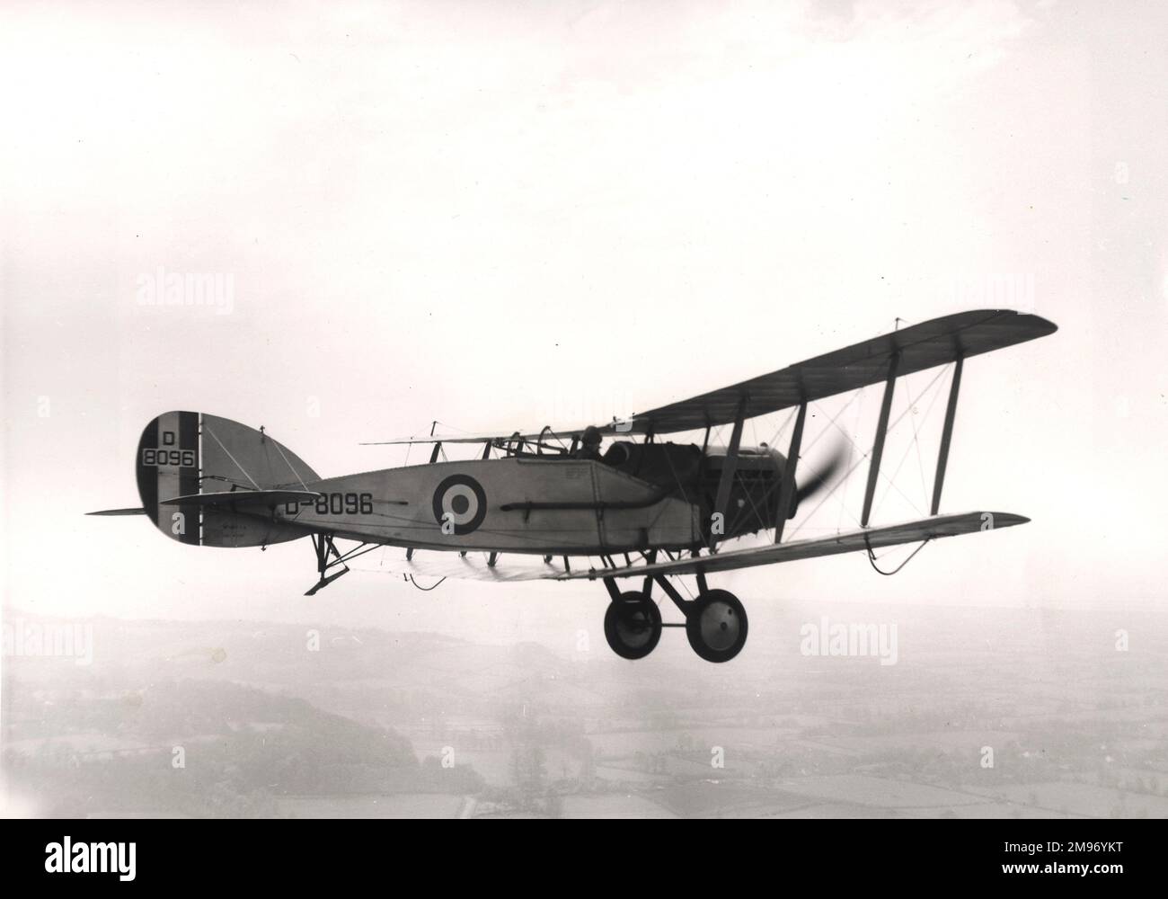 Bristol Fighter F2B, D8096, volant à Filton en juillet 1961. Cet avion vole actuellement avec la collection Shuttleworth. Banque D'Images