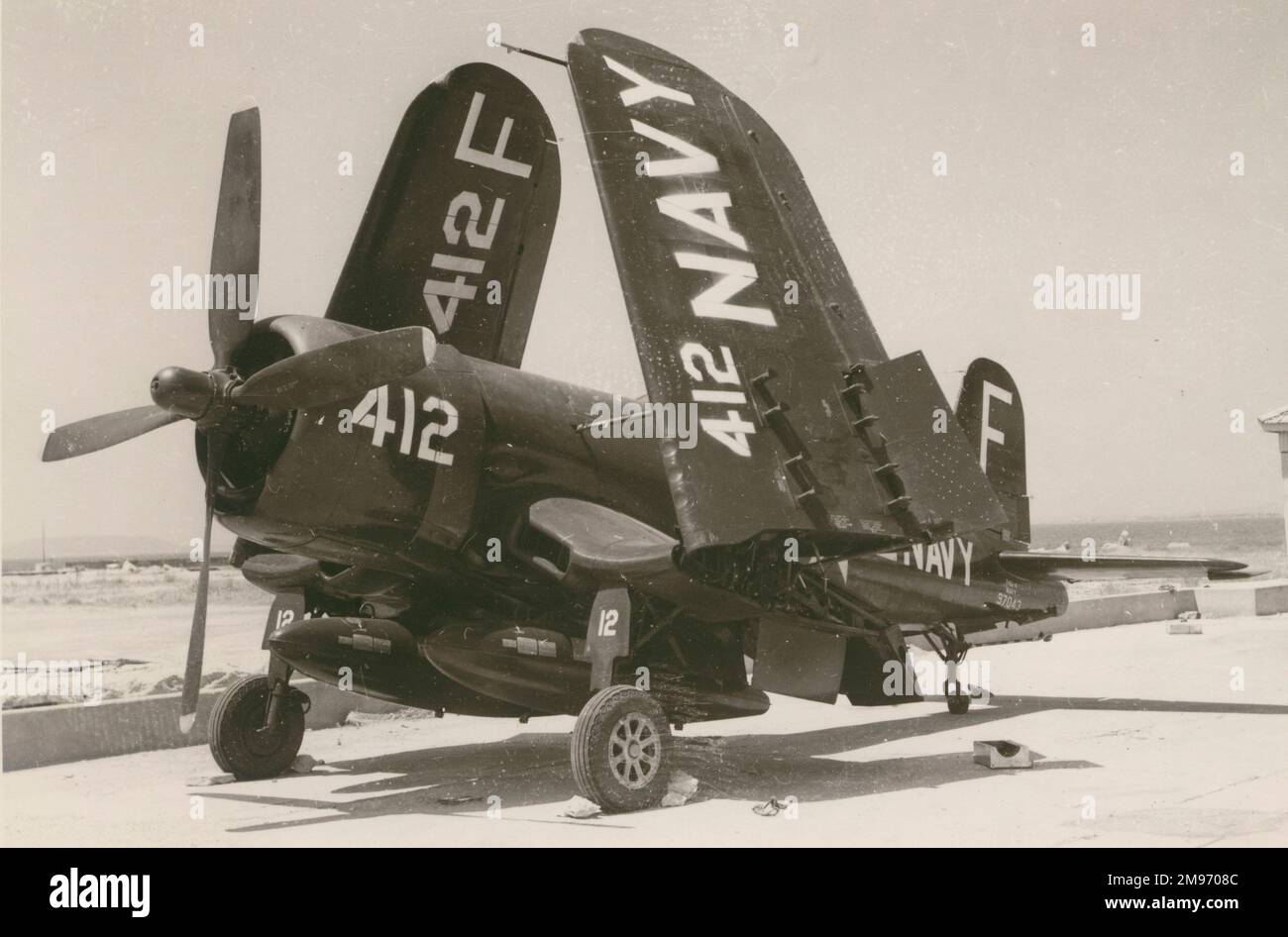 Vought F4U-4 Corsair, 97043, avec ailes rabattues. Banque D'Images