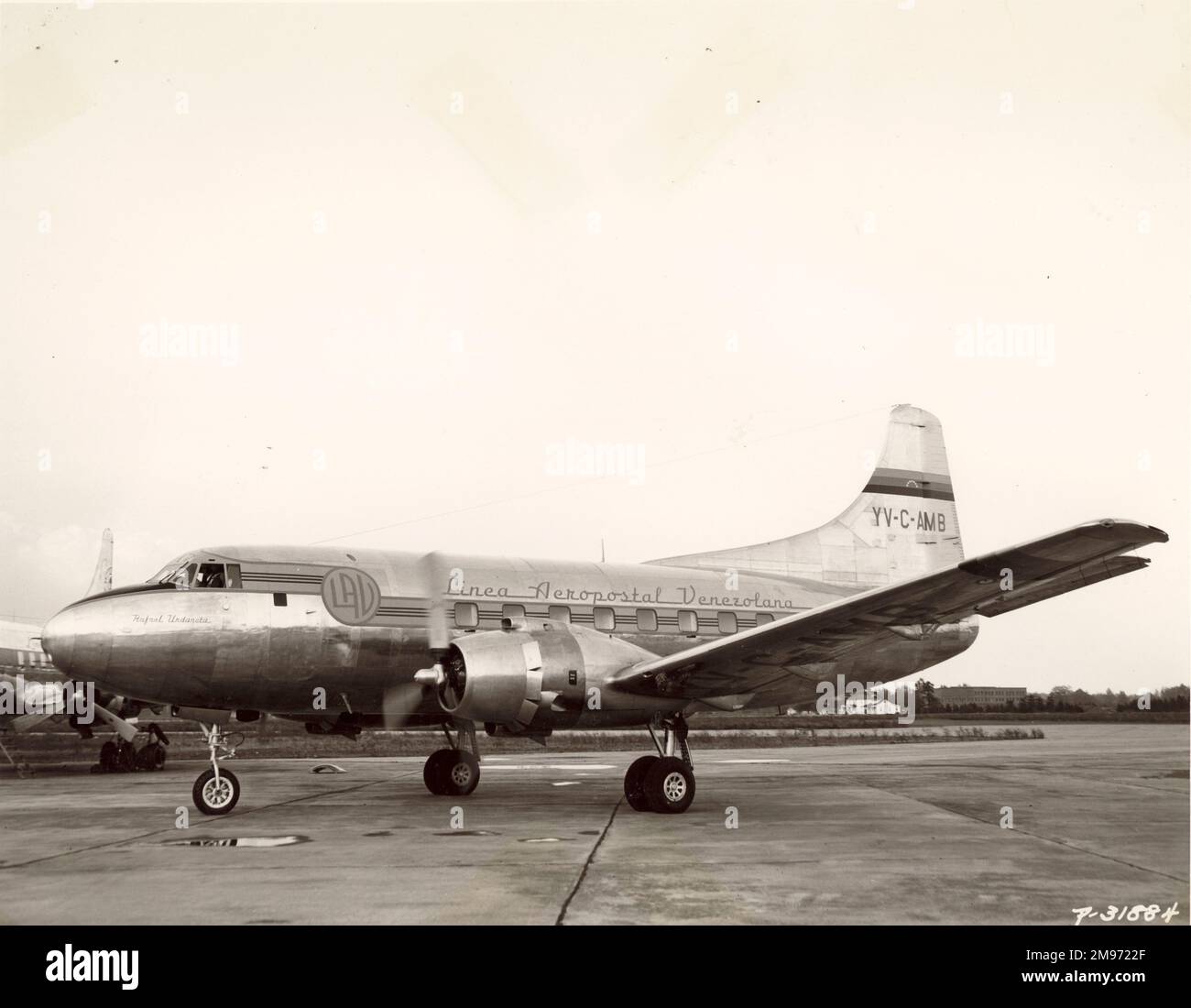 Martin 2-0-2, YV-C-AMB, Rafael Urdaneta, de Linea Aeropostale Venezolana (VBL), quitte l'usine Glenn L. Martin à Baltimore. Banque D'Images