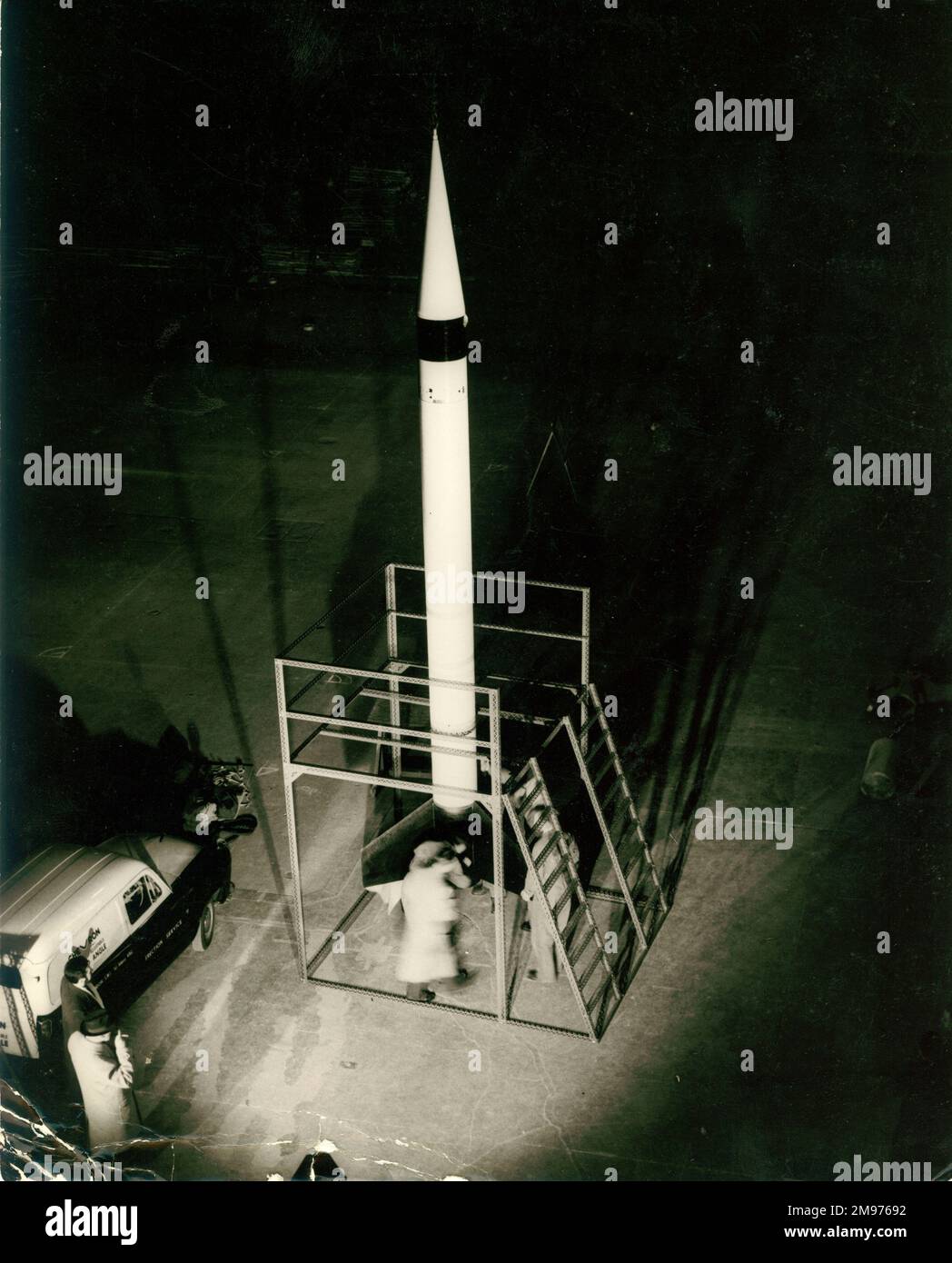 La fusée Skylark est en train d'être réprésentée pour la première fois au public lors de l'exposition Factory Equipment à Earls court, Londres, avril 1958. Banque D'Images