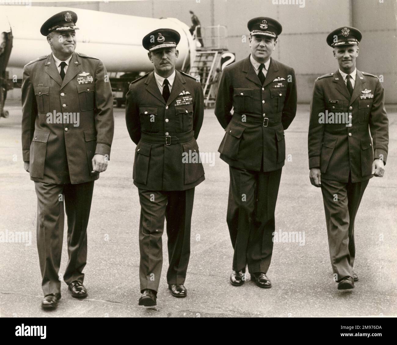 Le premier missile Thor pour la RAF à Feltwell, Norfolk, le 19 ...