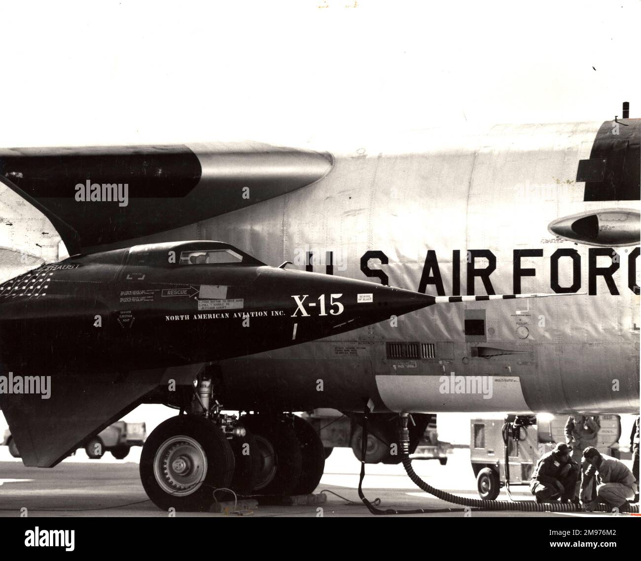 Amérique du Nord X-15 sous sa mère Boeing B-52B. Banque D'Images