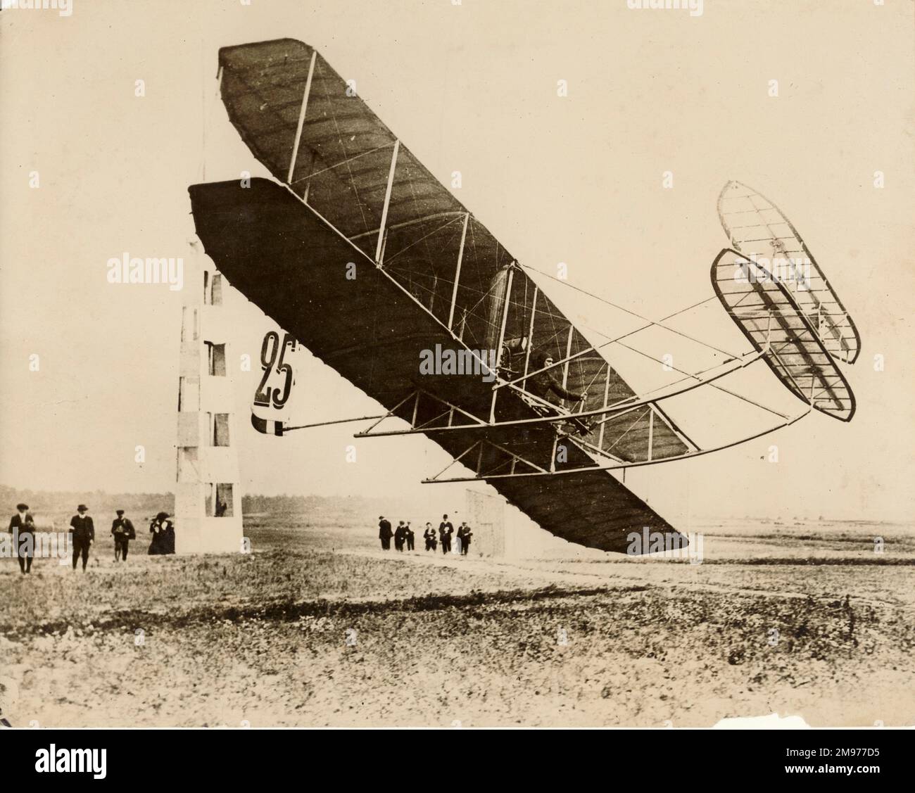 Wright modèle A à Reims en 1909. Le pilote est le Febvre. Banque D'Images