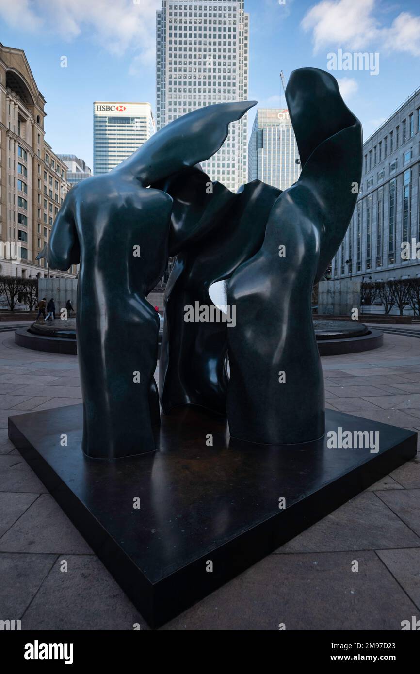 Londres - 01 26 2022 : gros plan de la sculpture « illusion » de Helaine Blumenfeld sur la place Cabot Banque D'Images