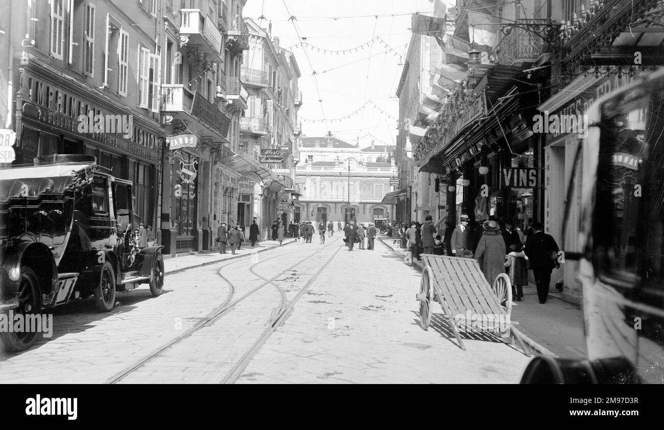 Scène de rue dans le sud de la France, Cannes ou Monte Carlo. Banque D'Images