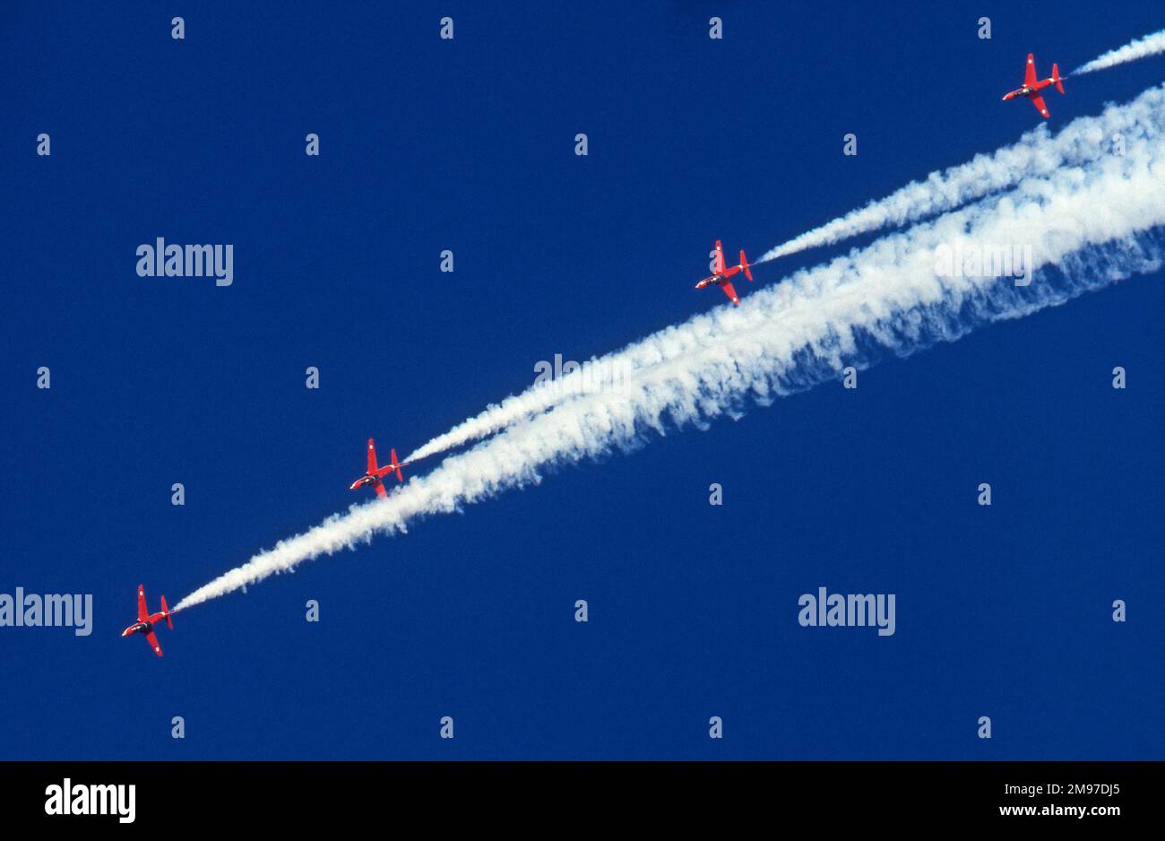 RAFAT RAF Red Arches BAe Systems Hawks se brisent lors de leur exposition à Finningley en 1983 Banque D'Images