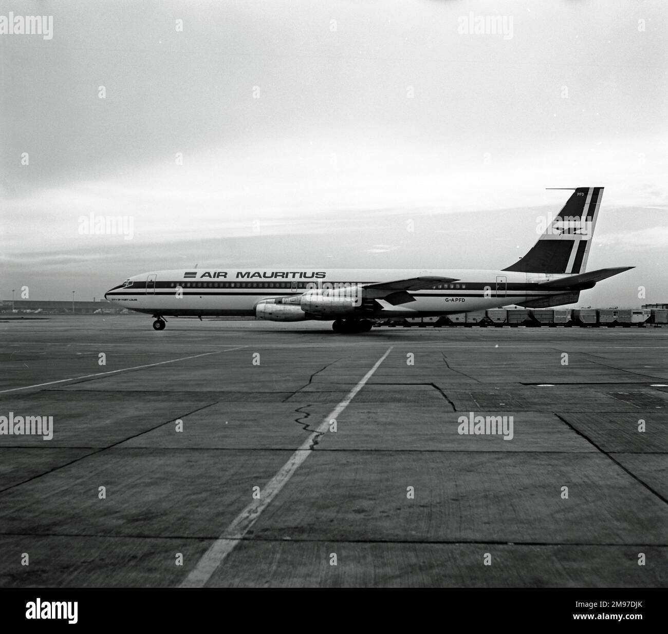 Boeing 707-436 G-APFD d'Air Mauritius sur le terrain à Heathrow en 1978 Banque D'Images