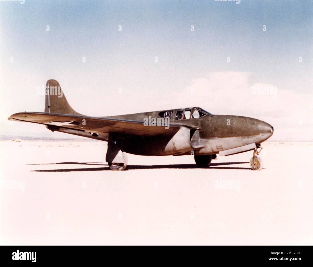 Le premier avion de chasse Bell XP-59 Airacomet-America était un modèle conservateur qui s'est avéré lourd et non alimenté. Banque D'Images