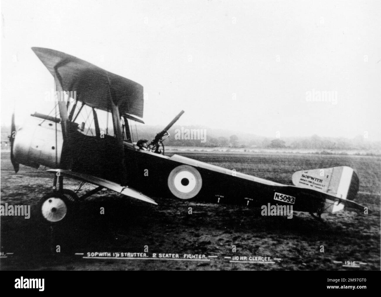 15 Sopwith combattant 2 places Strutter (vue latérale, au sol). Banque D'Images