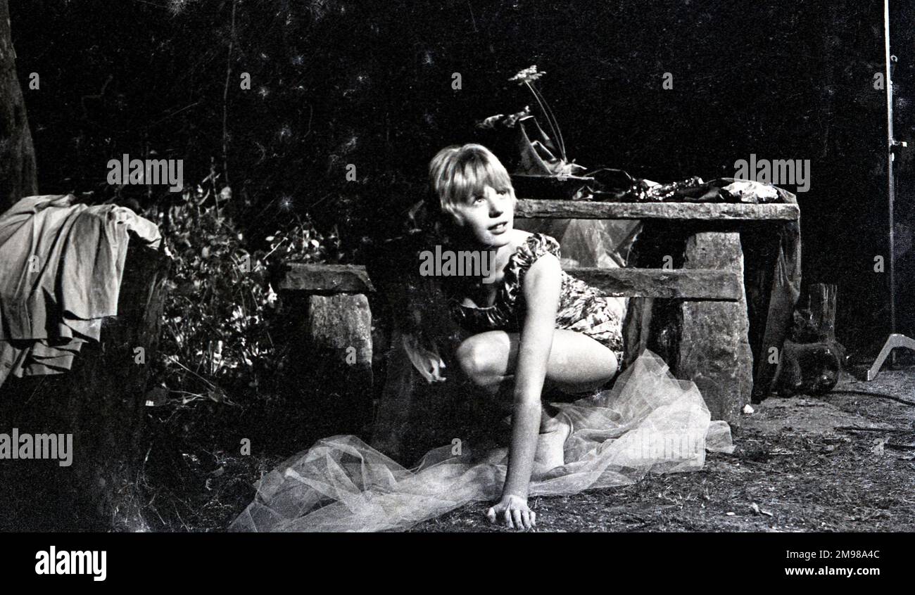 Marianne Faithfull (né en 1946), chanteuse, auteure-compositrice et actrice anglaise. Vue ici comme une adolescente au Prospect Theatre, Reading, où elle est allée à l'école. Banque D'Images