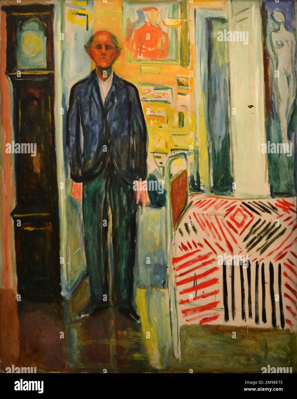Autoportrait. Entre l'horloge et le lit. Edvard Munch. c. 1940-1943. Banque D'Images