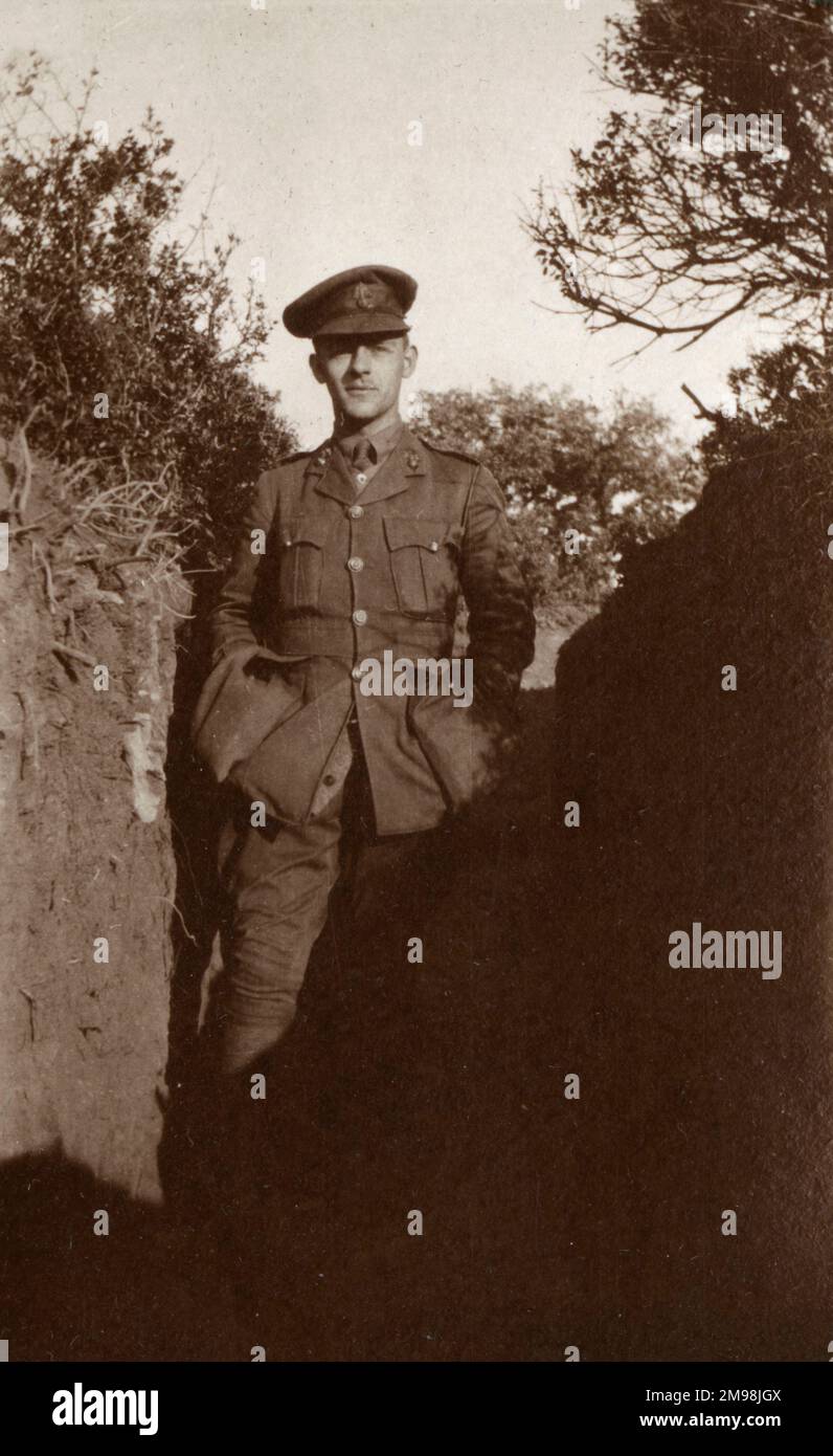 Soldat dans une tranchée sur le front occidental pendant la première Guerre mondiale. Il est Albert Auerbach des Fusiliers royaux, qui a été tué en action sur la somme le 1 septembre 1918. Banque D'Images