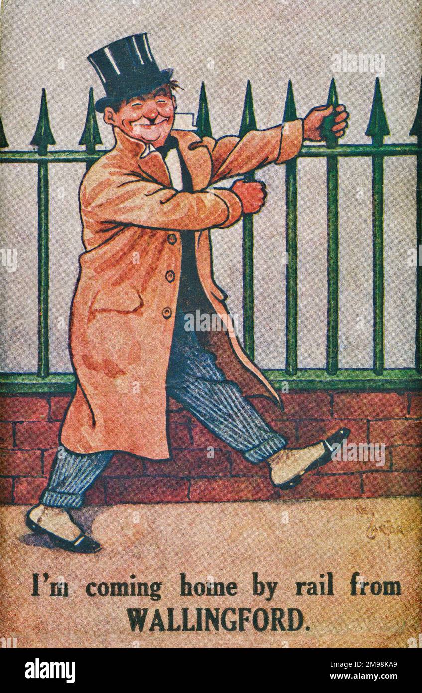 Homme ivre sur une carte postale comique -- Je rentre à la maison en train de Wallingford. Banque D'Images