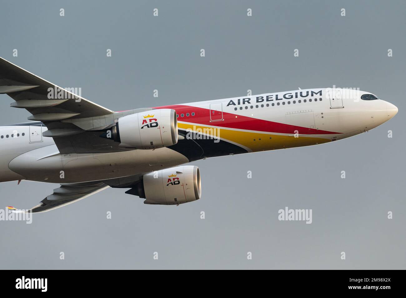 Un Airbus A330 passagers de la compagnie aérienne belge Air Belgium. Banque D'Images
