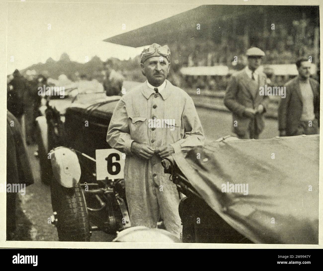 Course automobile - Jean Chassagne, pilote de voiture de course français. Banque D'Images