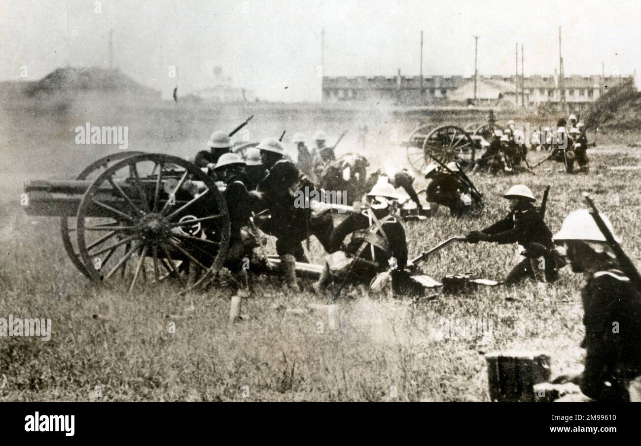 Le corps d'artillerie de campagne marine japonaise bombarde les Chinois. Banque D'Images