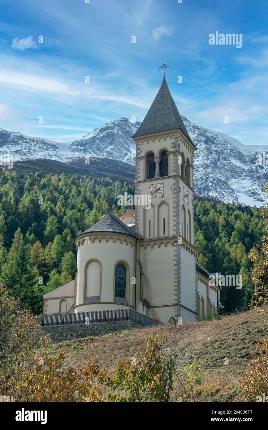 L'église du village Saint Gertraud à Sulden Banque D'Images