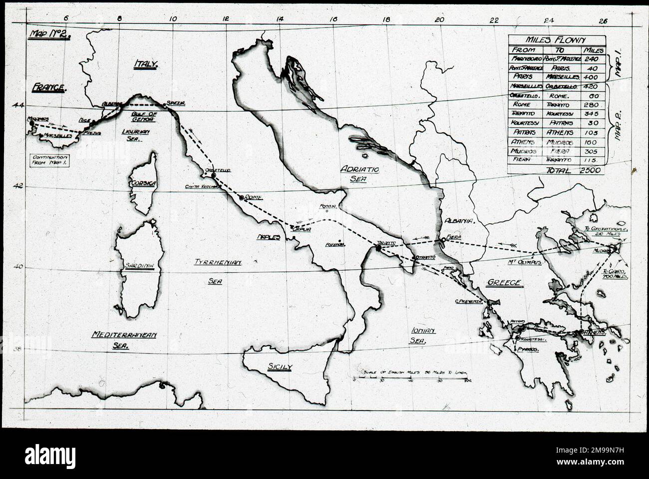 Carte de l'Italie avec détails de l'itinéraire de vol. William Francis Forbes-Sempill, 19th Lord Sempill AFC, AFRAeS (1893-1965) était un homologue écossais et pionnier de l'air qui a plus tard été démontré avoir transmis des informations secrètes à l'armée impériale japonaise avant la Seconde Guerre mondiale. En 1921, Sempill a mené une mission militaire officielle au Japon qui a présenté le dernier avion britannique. Au cours des années suivantes, il a continué à aider la Marine impériale japonaise à développer son Service aérien de la Marine et a commencé à donner des secrets militaires aux Japonais. Bien que ses activités aient été découvertes par British Intellige Banque D'Images