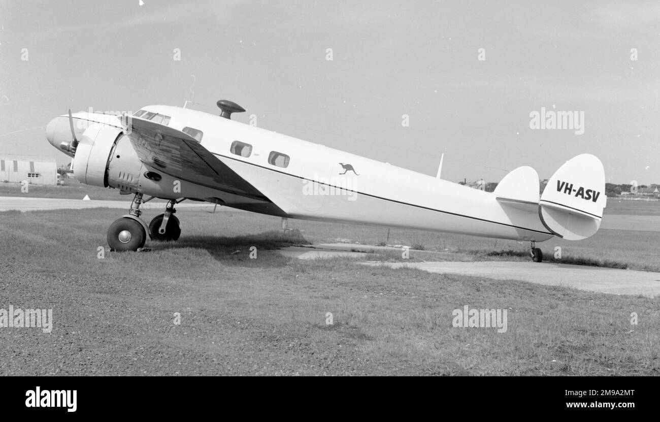 Lockheed 12A Electra Junior VH-ASV (msn 1236) de Masling Aviation, (à ne pas confondre avec Lockheed B14S Hudson Mk I VH-ASV Aurora Australis, désinscrit en avril 1948, ou Air Tractor AT-502 C-N 502-0104 VH-ASV) Banque D'Images