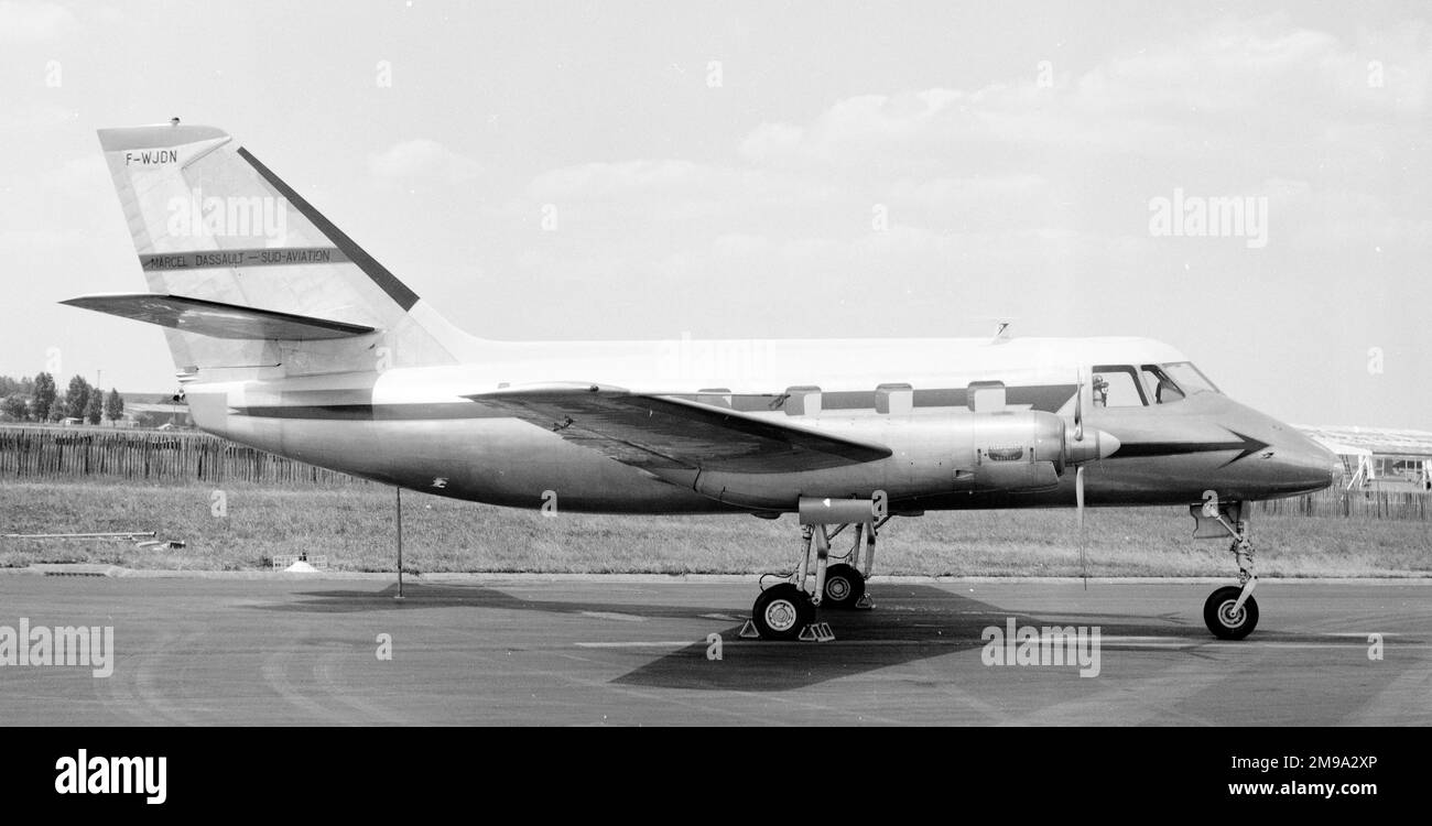 Le Dassault MD.415 Communaute (F-WJDN) était un avion de transport de turbopropulseurs légers à deux moteurs français de 1950s, qui a été utilisé pour la première fois le 10 mai 1959. Conçu comme un avion de soutien à faible coût, pour une utilisation dans les colonies françaises de concert avec le MD.410 Spirale. Un changement de politique étrangère a donné l'indépendance aux colonies, supprimant ainsi l'exigence de l'aéronef. Banque D'Images