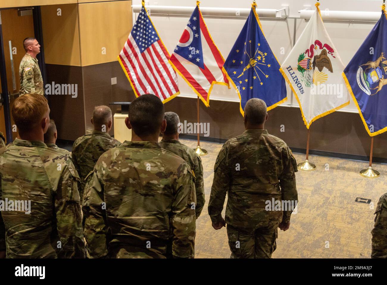 Douze soldats de la Garde nationale qui ont participé à la 11-15 mai 2022 de compétition des meilleurs guerriers de la région IV, au Camp Ripley, au Minnesota, ont participé à une cérémonie de remise des prix. La compétition annuelle teste les compétences militaires, la force physique et l'endurance des meilleurs soldats et officiers non commissionnés du Minnesota, du Wisconsin, de l'Iowa, de l'Illinois, du Michigan, Indiana et Ohio National Guards. Les gagnants participeront à la compétition de la Garde nationale sur 20-30 juillet 2022, au camp Smyrna, Tennessee. (Photo de la Garde nationale du Minnesota par le Sgt Mahsima Alkamooneh) Banque D'Images