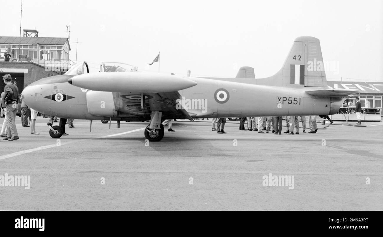 Royal Air Force Hunting P.84 Jet Provost XP551 T4, livré le 7 décembre 1961 à l'école de vol centrale de RAF Little Rissington et mis au rebut le 22 novembre 1968 à l'école No.27 MU Shawbury. Banque D'Images