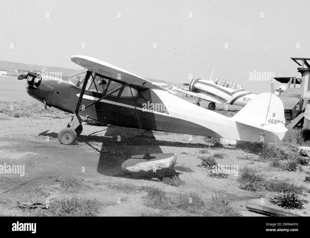 Taylocraft DCO-65 N46050 à l'aéroport Van Nuys en Californie. Banque D'Images