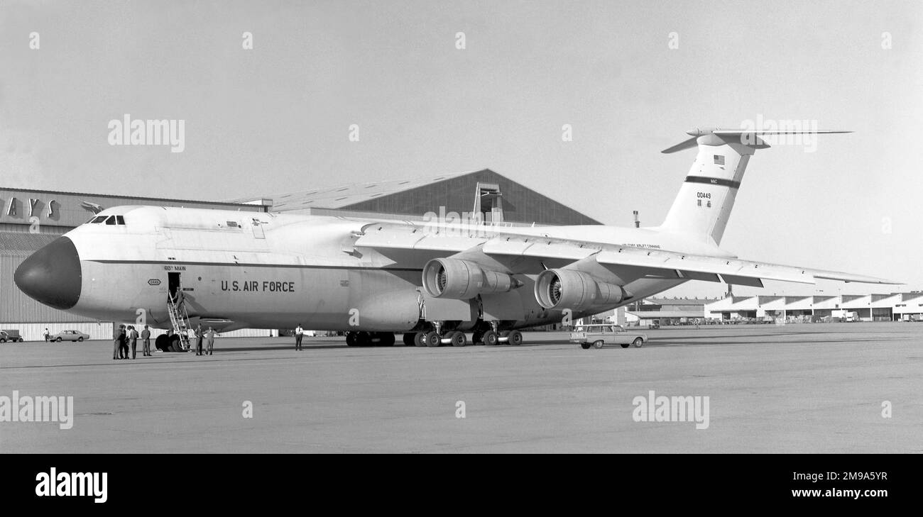 Forces aériennes des États-Unis - Lockheed C-5A Galaxy 70-0449 de l'aile 60th du Commandement du transport aérien militaire, de la base aérienne de Travis. Banque D'Images