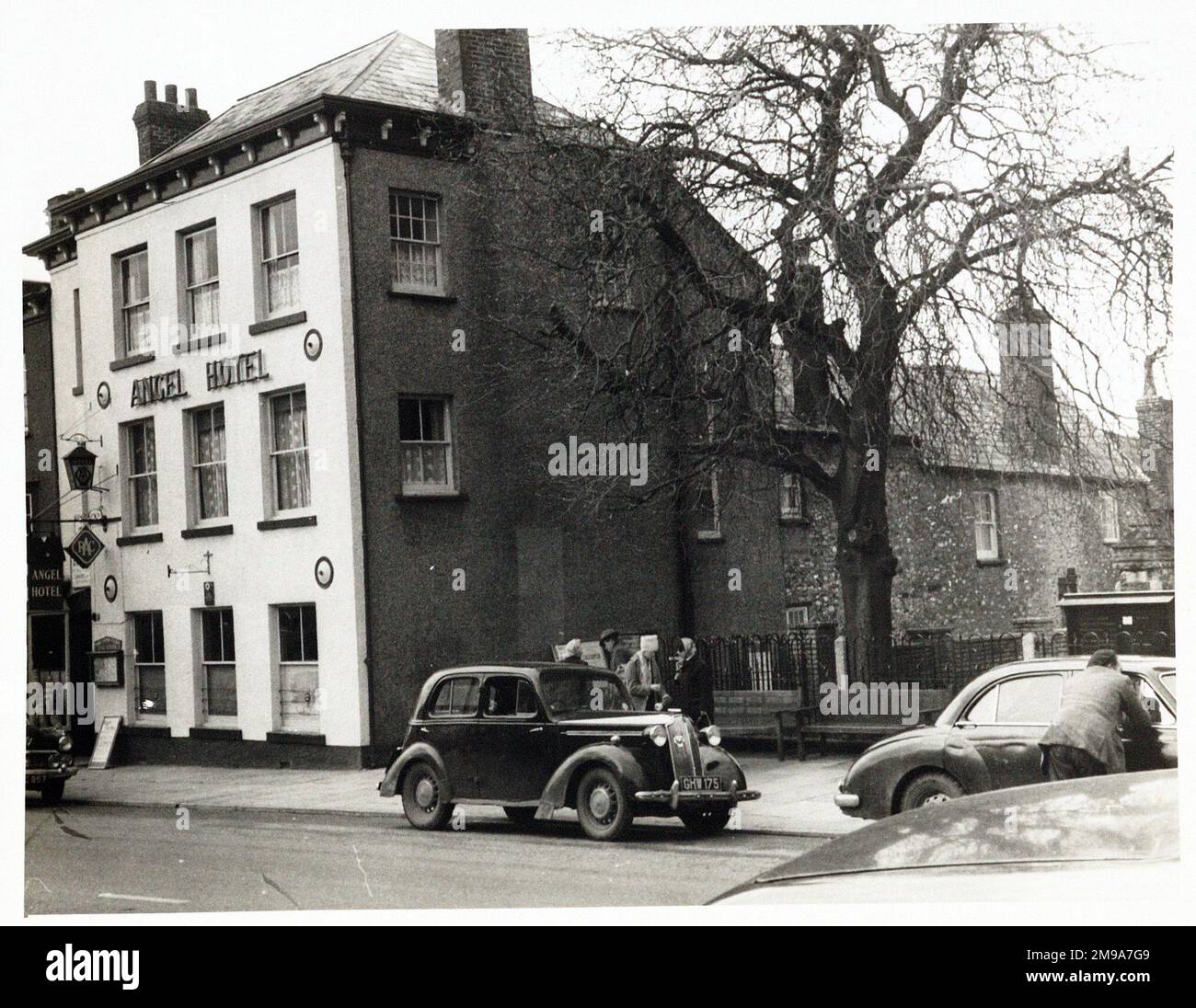 Photographie d'Angel Inn, Honiton, Devon. Le côté principal de l'imprimé (illustré ici) représente : coin sur la vue du pub. Le verso de l'imprimé (disponible sur demande) détails: Pupublican ID pour l'Angel Inn, Honiton, Devon EX14 1PE. En juillet 2018 . Maintenant utilisé comme licence Thresher Off.license. Banque D'Images