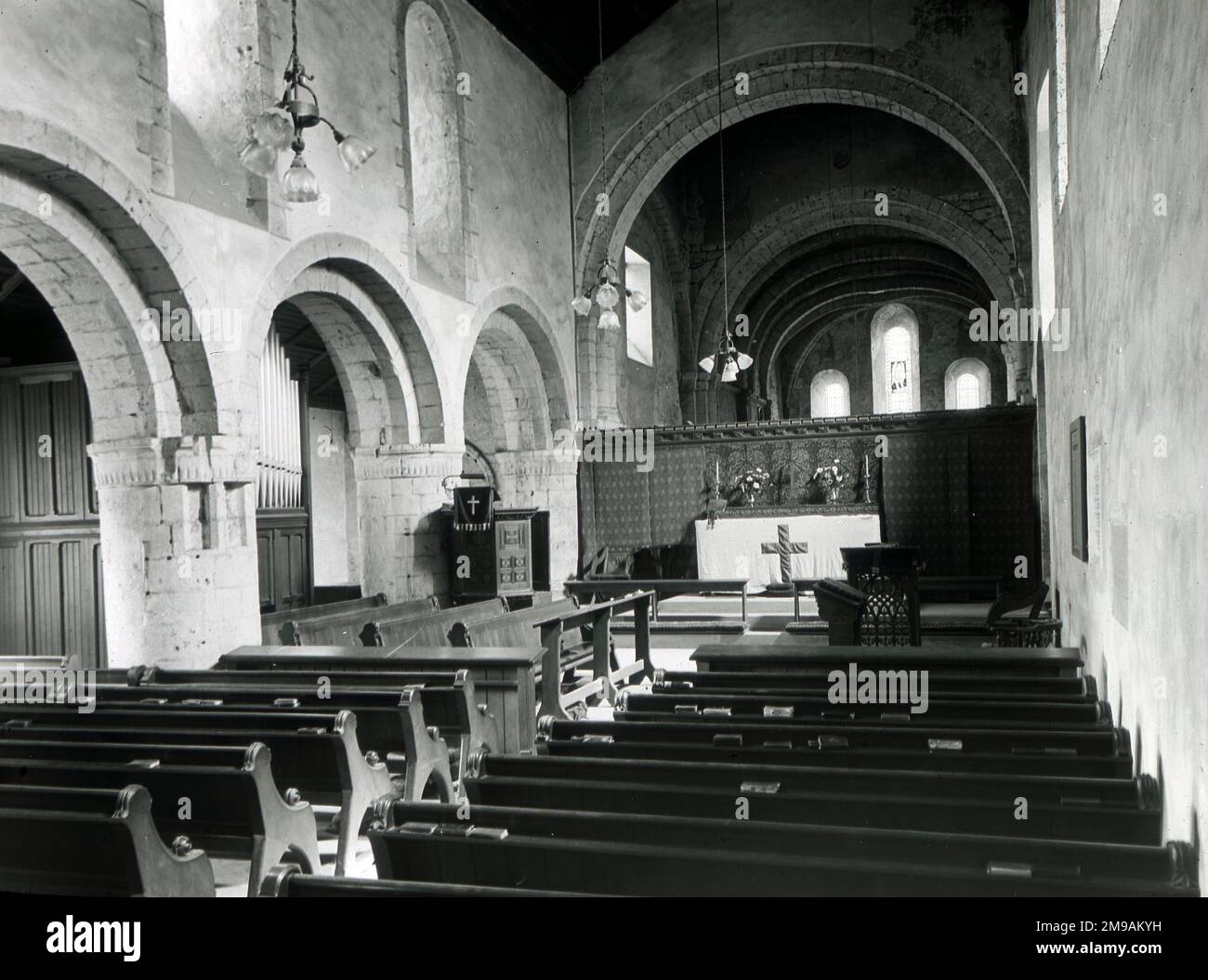 Intérieur de l'église du Prieuré d'Ewenny (Priordy Ewenni), vallée de Glamourgan, pays de Galles - un monastère de l'ordre bénédictin, fondé au 12th siècle. Banque D'Images