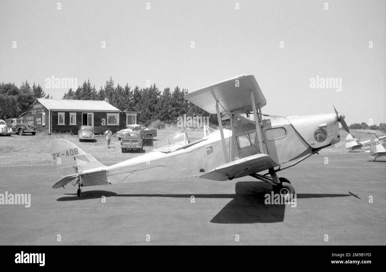 De Havilland DH.83 Fox Moth ZK-AQB (msn 4097, ex NZ566), à Tauranga, Nouvelle-Zélande, le 2 janvier 1961. Banque D'Images
