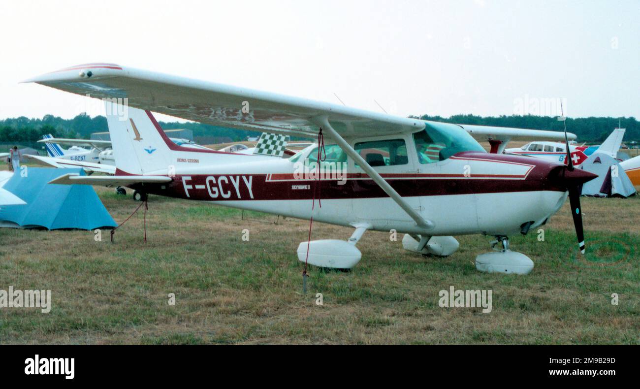 Reims-Cessna FR172P Skyhawk II F-GCYY (msn 2066). Banque D'Images