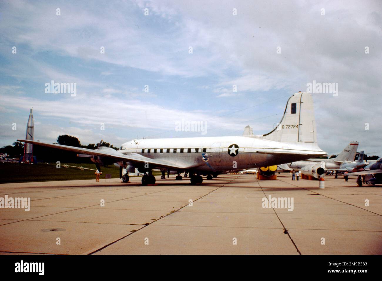Douglas C-54D-10-DC Skymaster O-72724 (msn 10829, 42-72724), au Strategic Air Command Museum, base aérienne d'Offutt, Nebraska. Banque D'Images