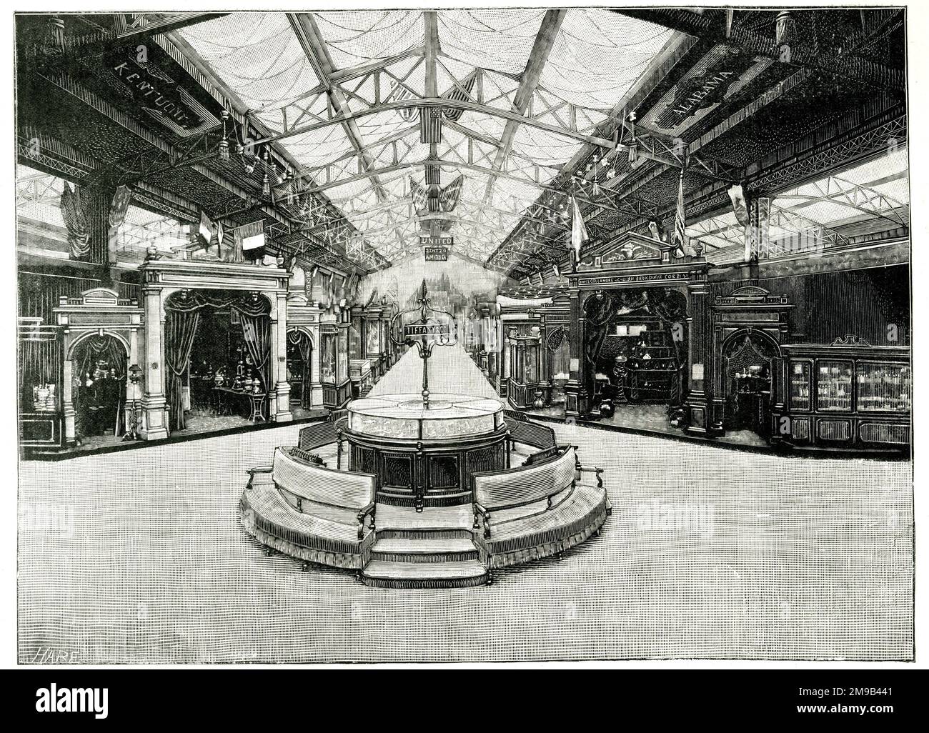 Stands incluant Tiffany and Co, dans la section américaine de l'exposition universelle de Paris, 1889 Banque D'Images