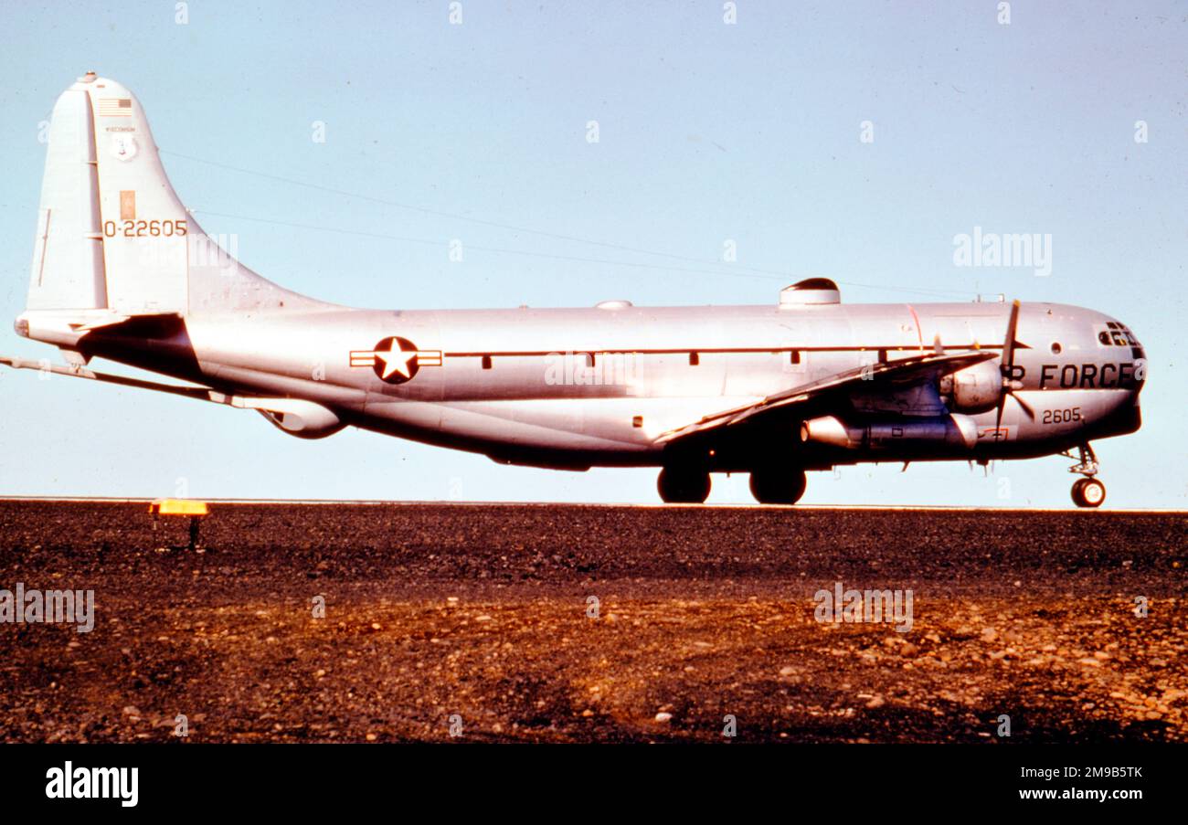 United States Air Force (USAF) - Boeing KC-97L Stratofreighter O-22605 (msn 16636, ex 52-2605) de la Garde nationale aérienne du Wisconsin. (Construit en tant que KC-97G-24-BO, converti en norme KC-97L et enregistré le N1396F 3 avril 1982, après élimination). Banque D'Images