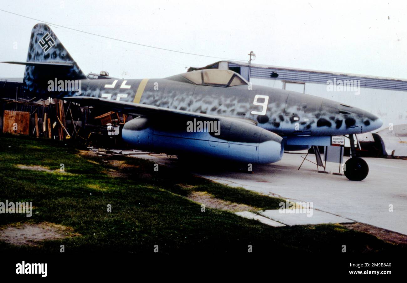 Messerschmitt me 262A-1a/U3 T2-4012 / White 9 (W.Nr.500453), au musée aérien planes of Fame, Chino, CA. (Actuellement, 2021, en cours de restauration pour voler en utilisant les moteurs Jumo 004 d'origine). Banque D'Images