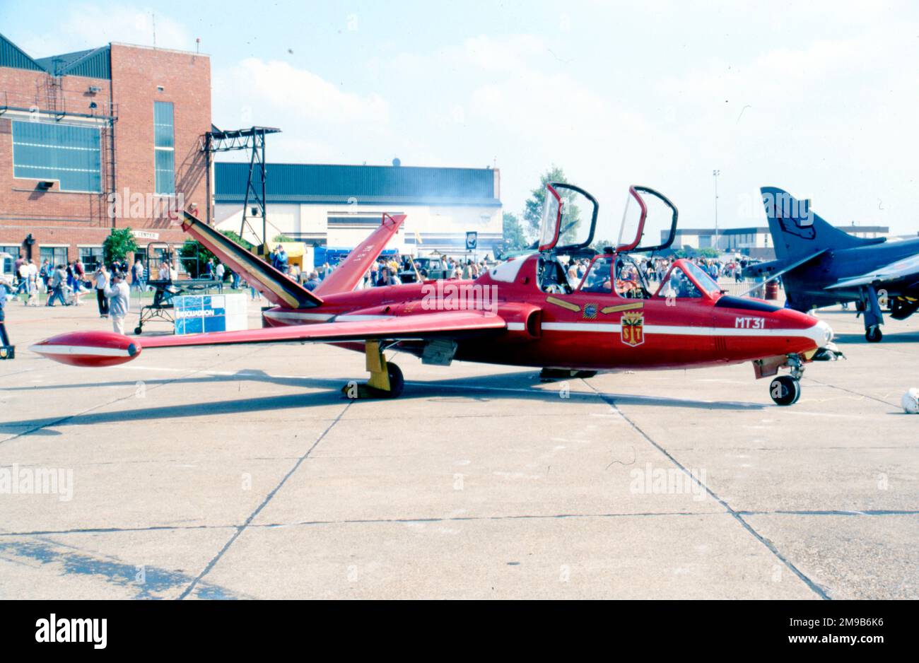 Force Eyrienne Belge - Fouga cm.170R Magister MT31 (msn 288) de l'équipe d'exposition acrobatique des Diables rouges, à la RAF Mildenhall le 28 mai 1988. Banque D'Images