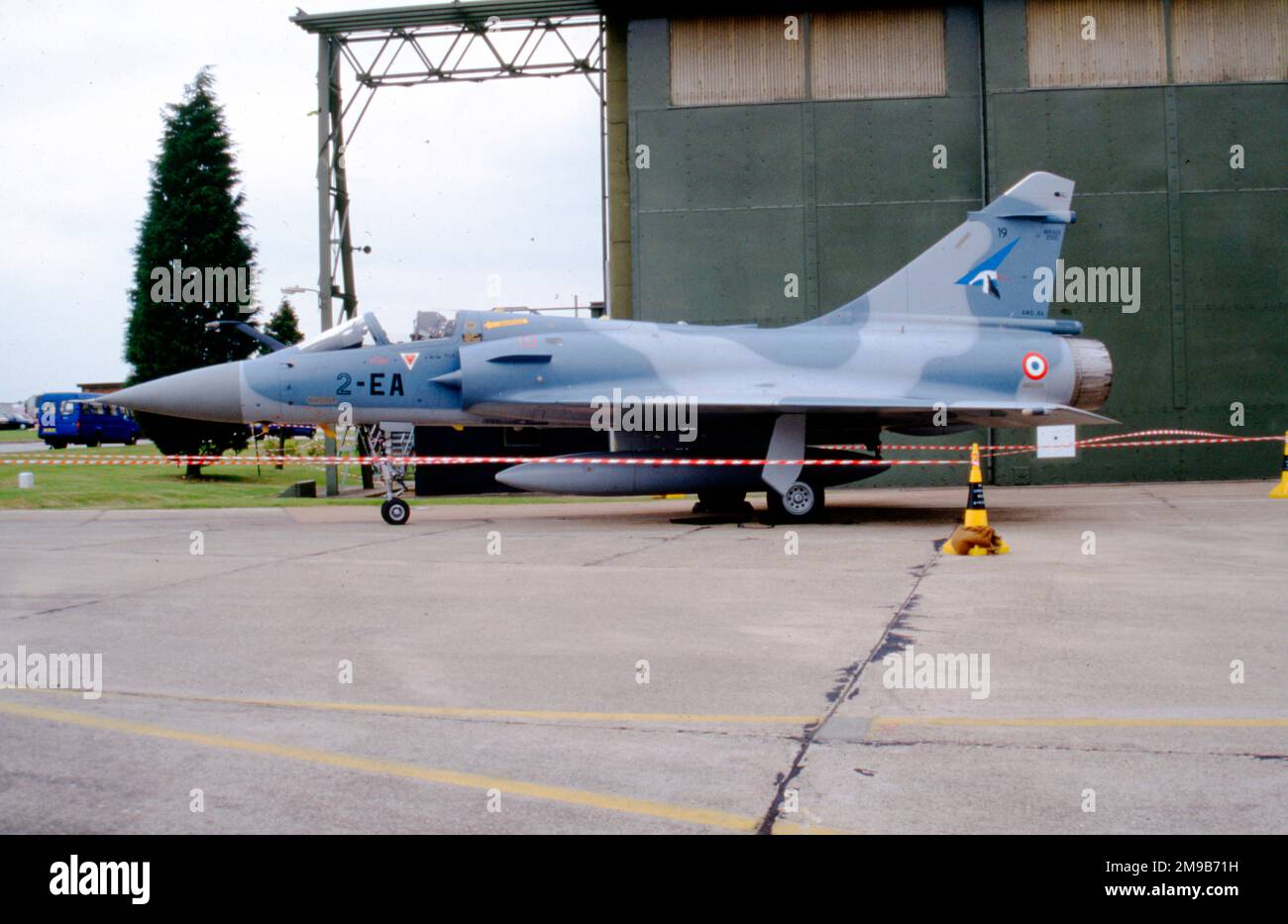 Armee de l'Air - Dassault Mirage 2000C 2-EA (msn 19), de l'Escadron de chasse EC 1/2 'les Cigones', à la RAF Waddington le 30 avril 1988. (Armée de l'Air - Force aérienne française). Banque D'Images