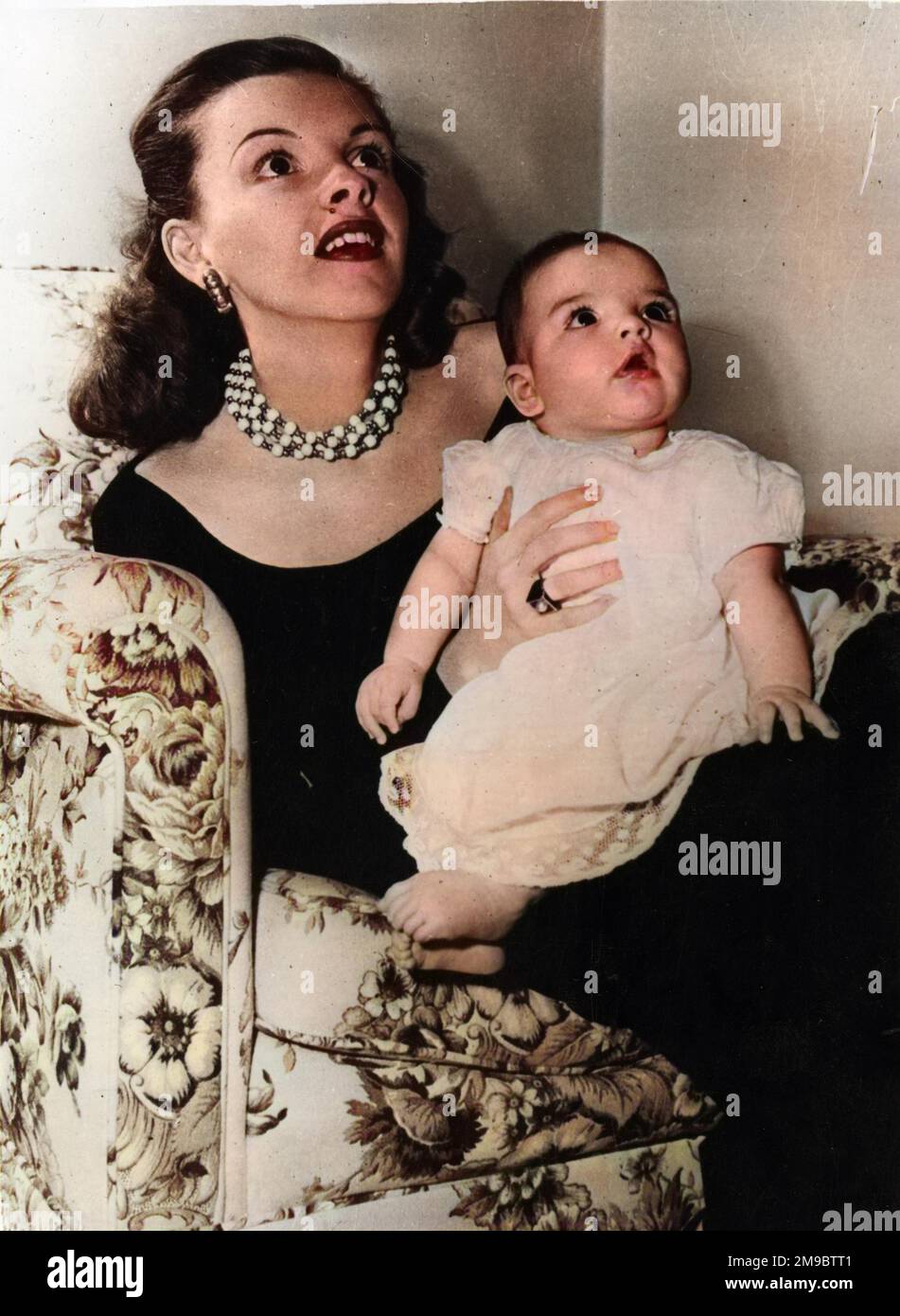 Judy Garland (1922-1969), actrice et chanteuse américaine avec sa fille, Liza Minnelli (né en 1946). Banque D'Images
