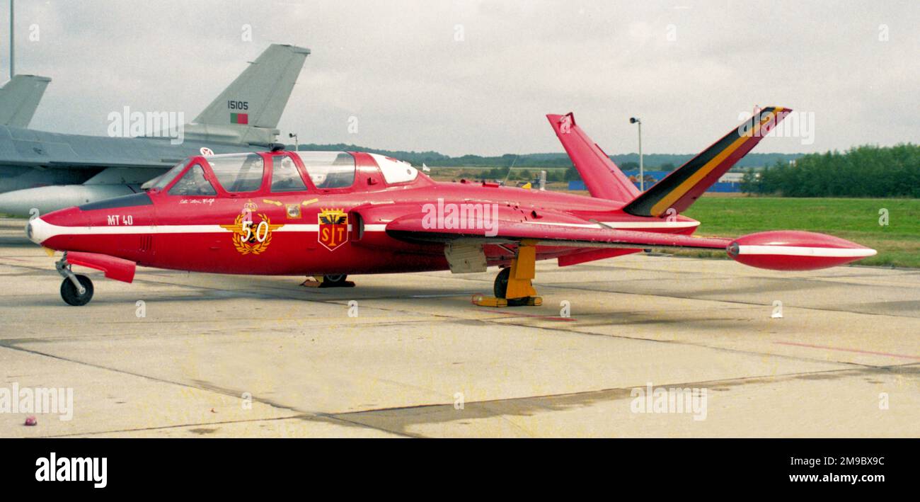 Force eyrienne belge - Fouga cm.170-1 Magister MT-40 (msn 317), de l'équipe d'exposition acrobatique des Diables Rouge (Red Devils), au salon aérien de Florennes, le 7-8 septembre 1997. (Force Eyrienne Belge - Belgische Luchtmacht - Force aérienne belge). Banque D'Images